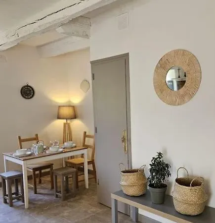 Maison La Doucette Et Son Exterieur Salles-la-Source