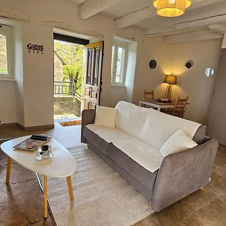 Maison La Doucette Et Son Exterieur Holiday home Salles-la-Source